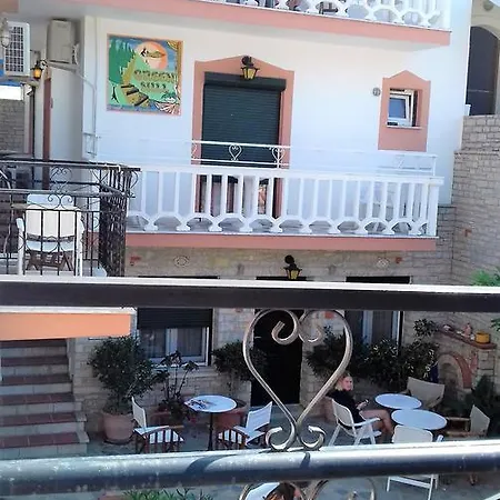 Hill & Appartement Kokkari